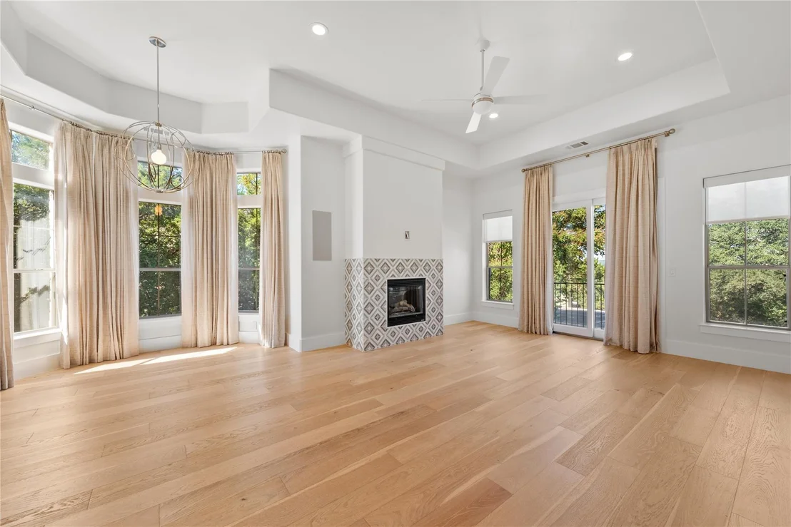 Photo of 4312 Lakeway BLVD