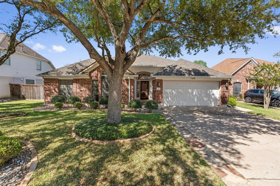 Photo of 6814 Thistle Hill WAY