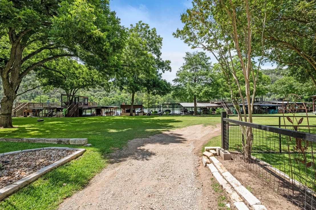 Photo of Unit 8 at 12417 River BND