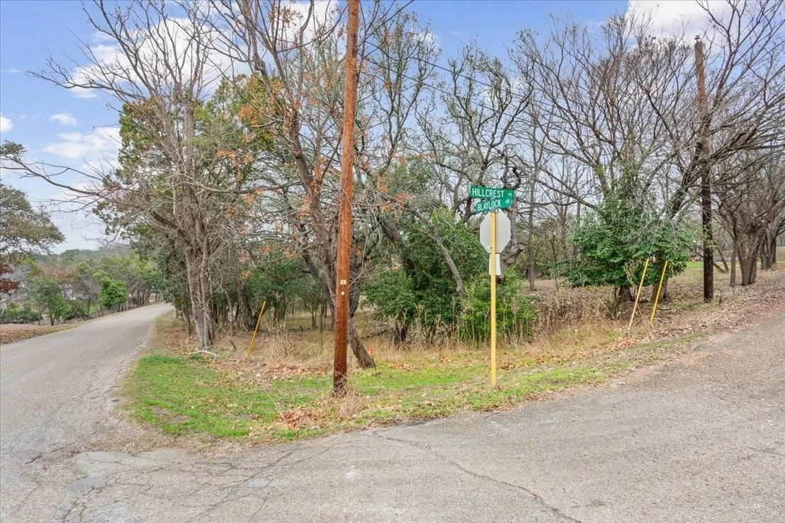 Photo of 800 Hillcrest DR