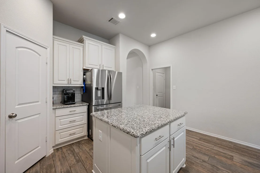 Photo of 204 Lacey Oak LOOP