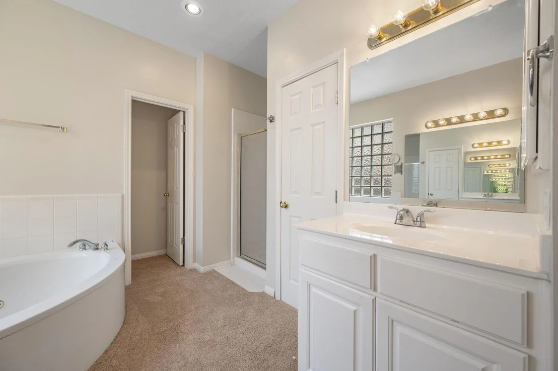 Photo of 10004 Scull Creek DR