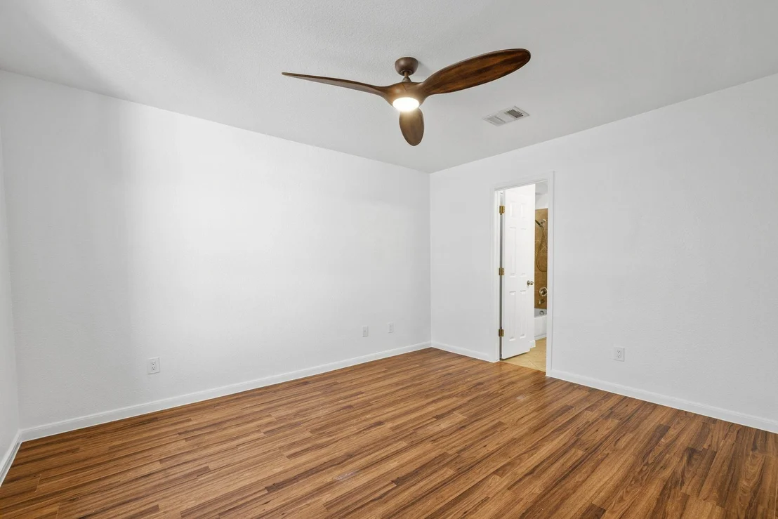 Photo of 21518 Horseshoe LOOP