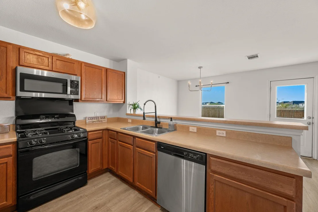 Photo of 1189 Shadow Creek BLVD