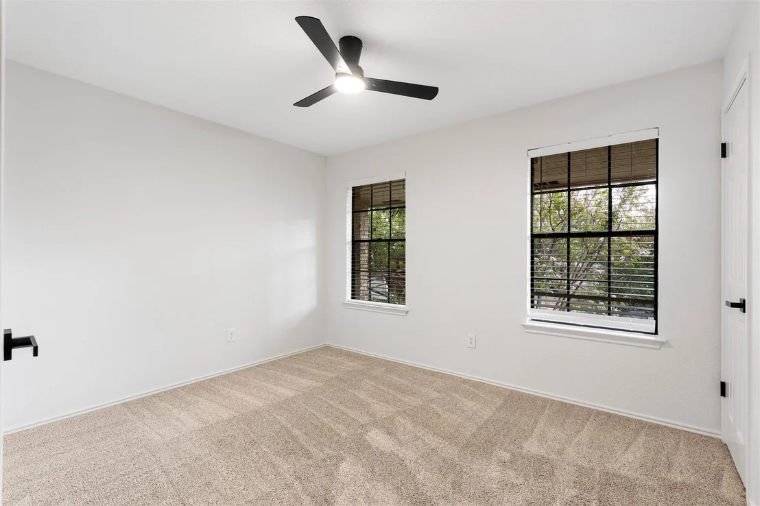 Photo of 12600 Oro Valley CV