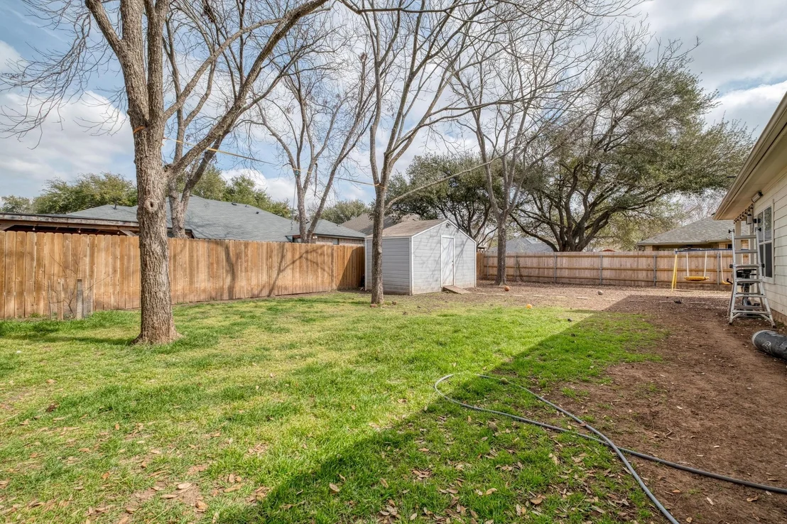 Photo of 402 Split Oak DR