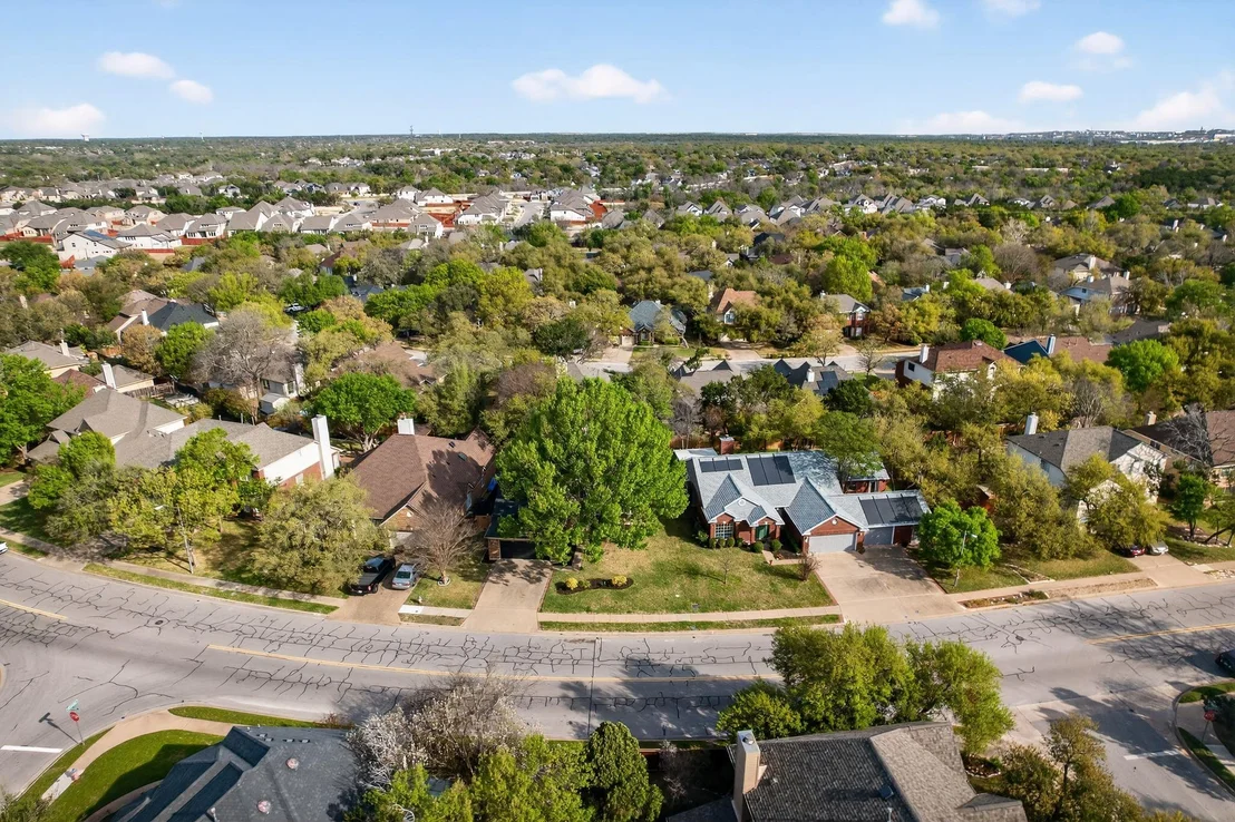 Photo of 1118 Oaklands DR
