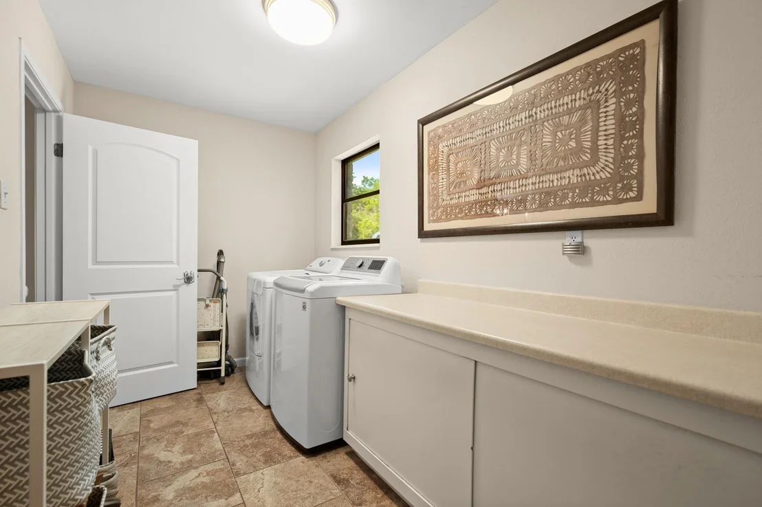 Photo of 6005 Diamond Head DR