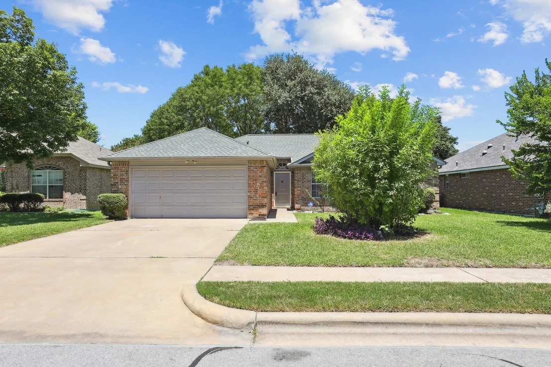 Photo of 2310 Sycamore TRL