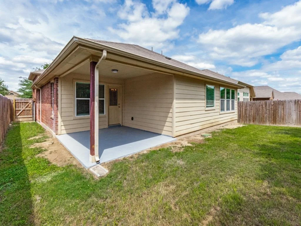 Photo of 232 Strawberry Blonde DR