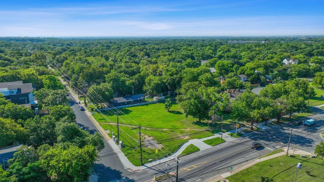 Photo of 1101 Springdale RD