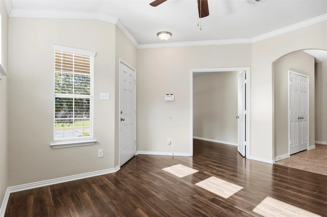 Photo of 1069 Talley LOOP