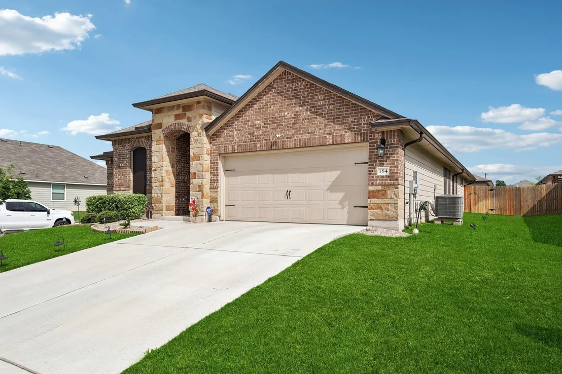 Photo of 184 Pivot DR