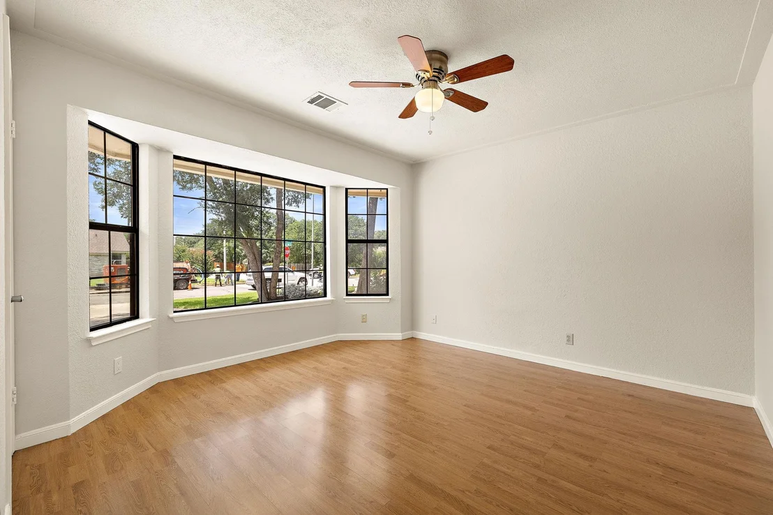 Photo of 800 Timber TRL
