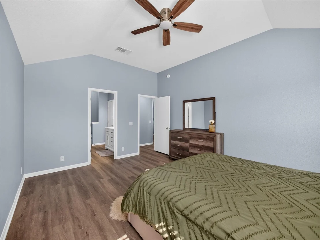 Photo of 14303 Cummins WAY