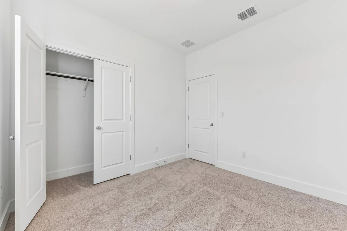 Photo of 117 Maverick Ave