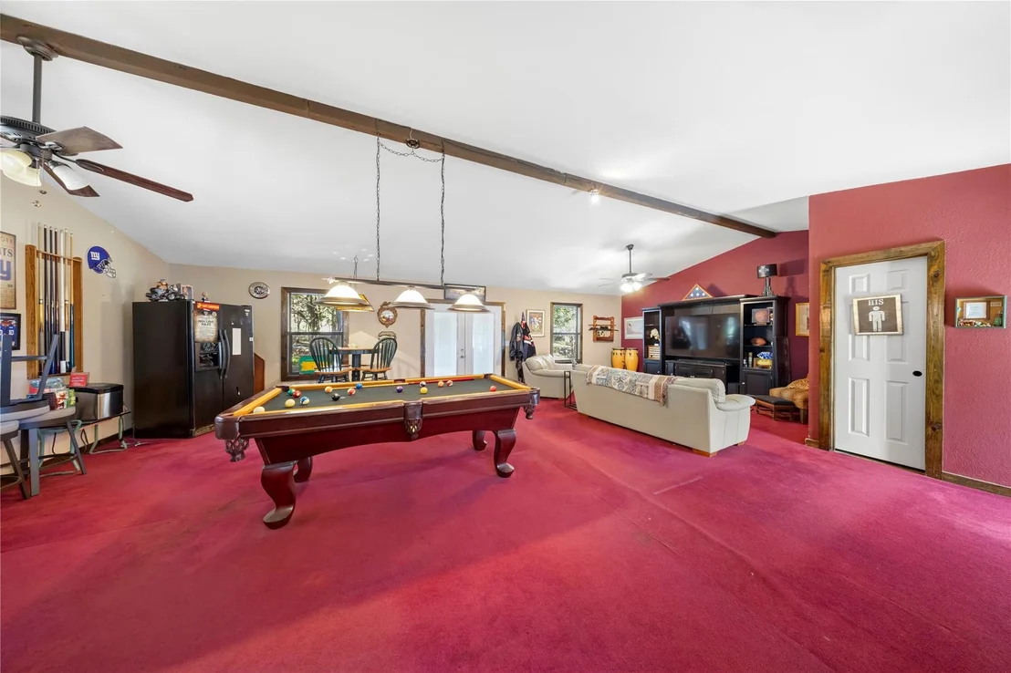 Photo of 305 Clear Springs RD