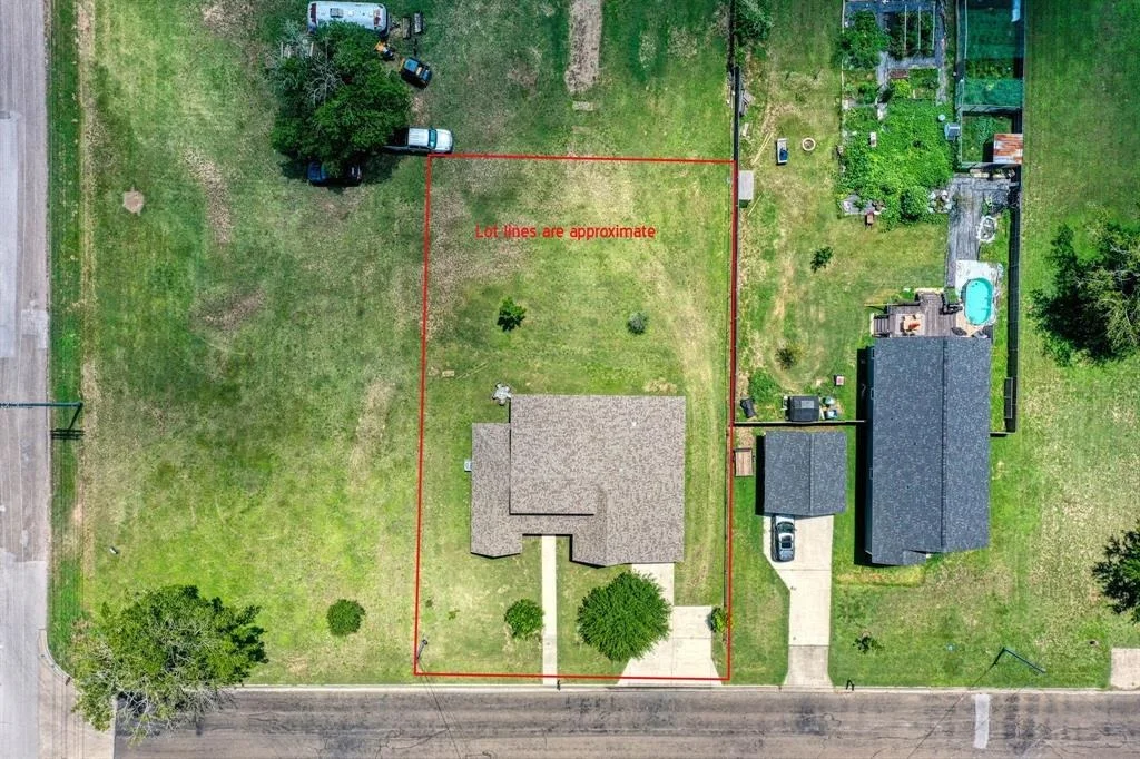 Photo of 2409 Pecan ST