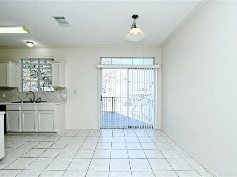 Photo of Unit 9 at 4400 Switch Willo