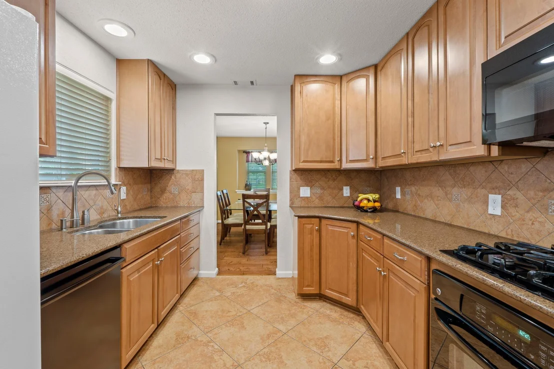 Photo of 4107 Columbine DR