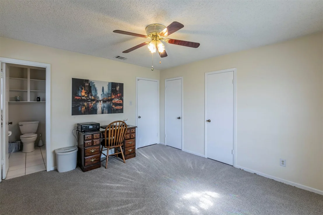 Photo of 605 Manning DR