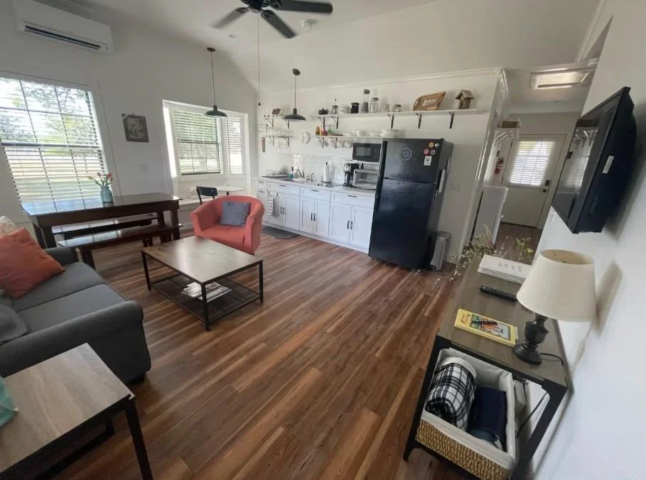 Photo of 1281 Post Oak Point RD
