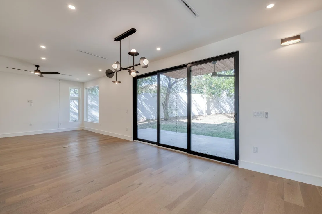 Photo of 5700 LOUISE LN