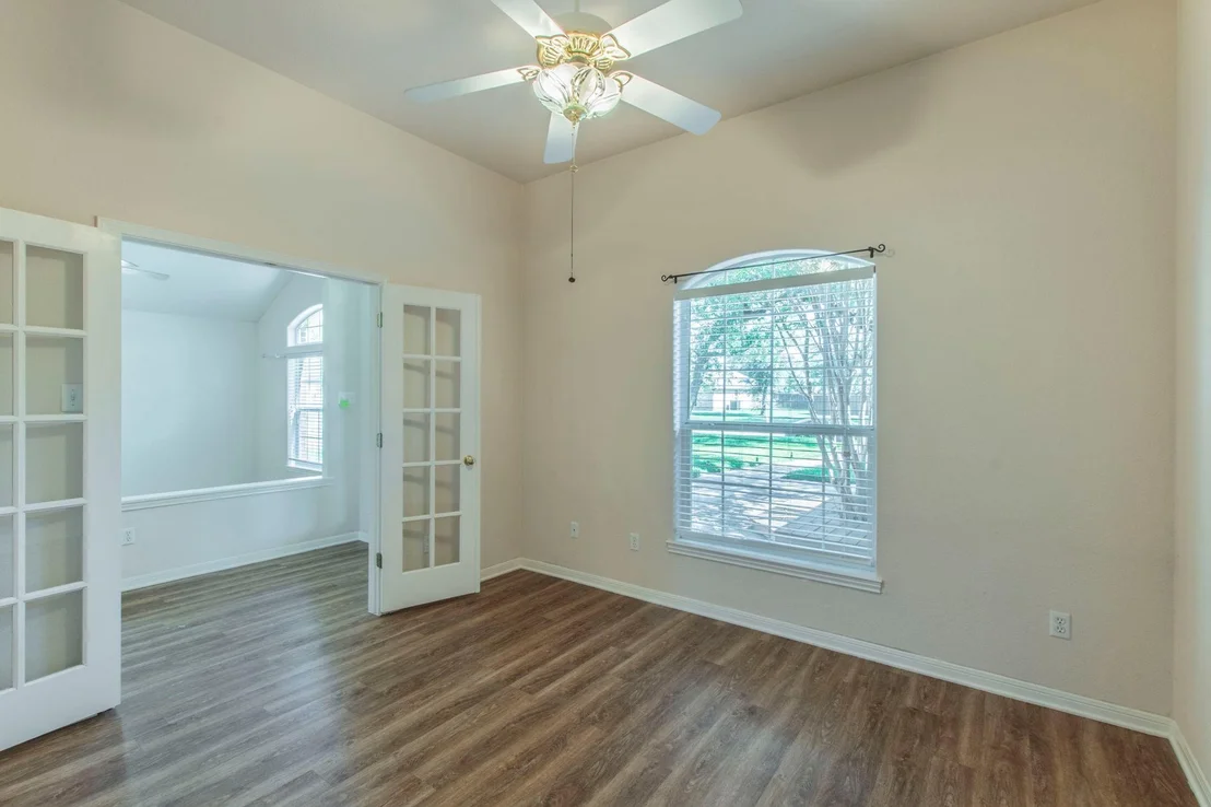 Photo of 104 Jesse James DR