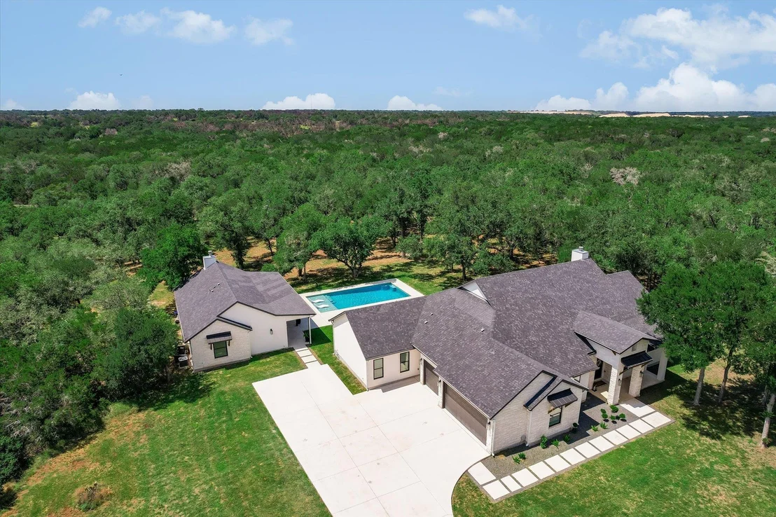 Photo of 400 Creekside DR