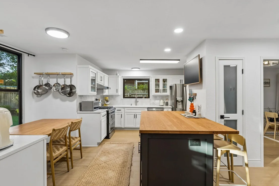 Photo of 15708 Monona CV