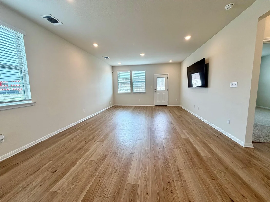 Photo of 305 Tolo DR