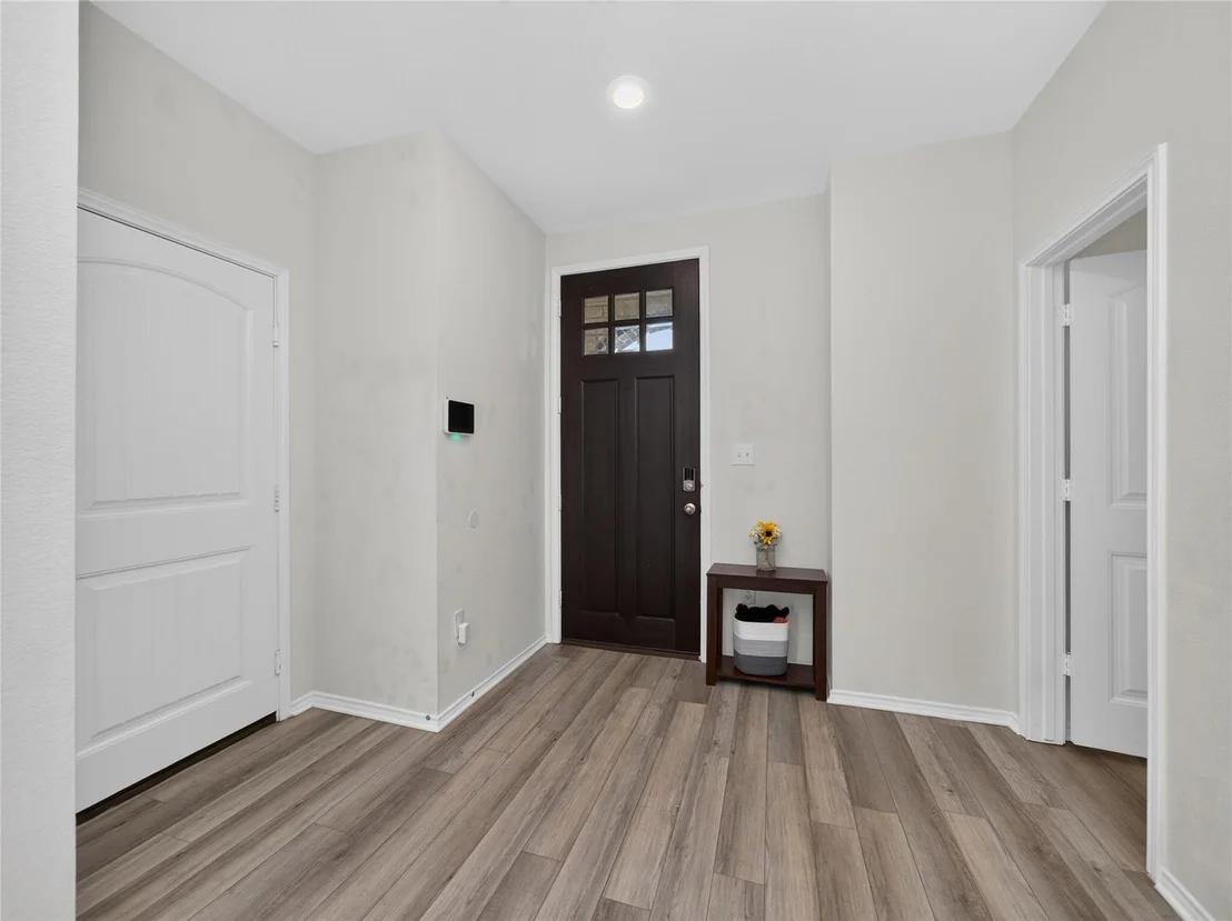 Photo of 1604 Foxglove DR