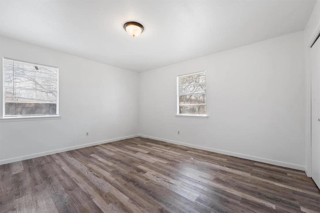 Photo of 1106 Hackberry DR