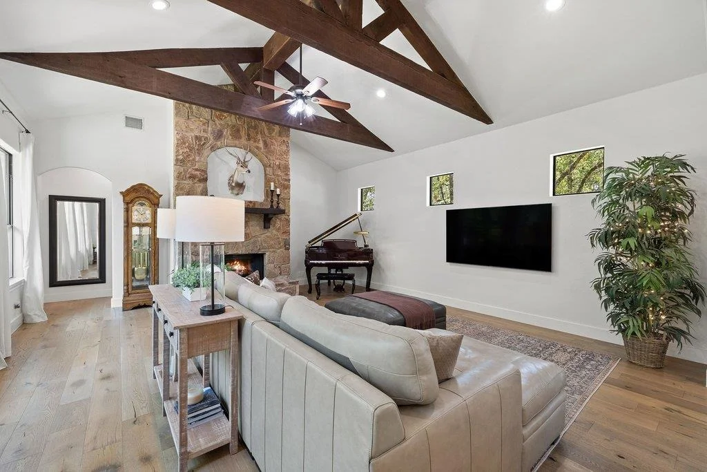 Photo of 102 Blue Jay DR