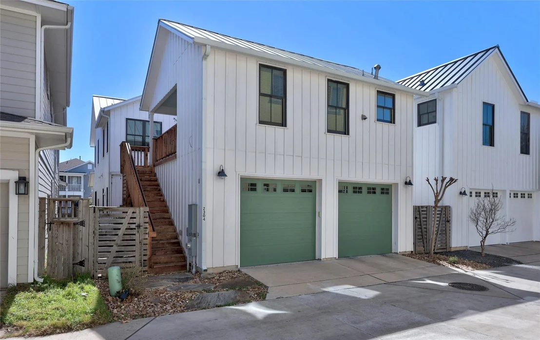 Photo of 2304 Mc Bee ST