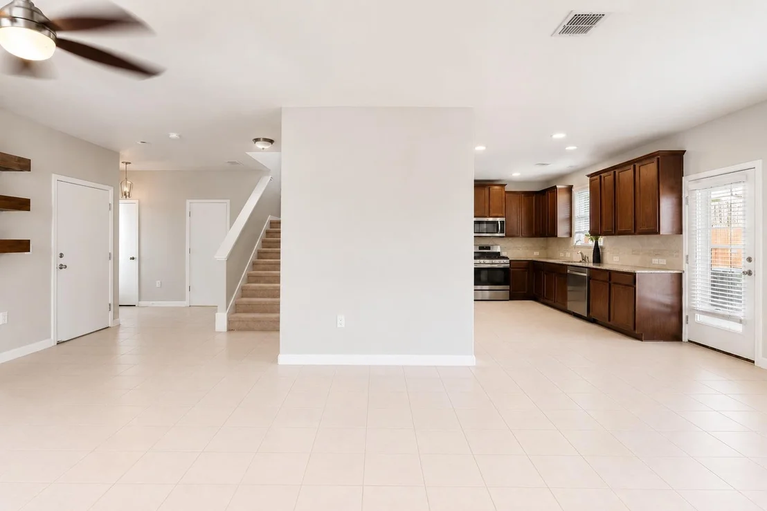 Photo of 366 Eagle Brook LN