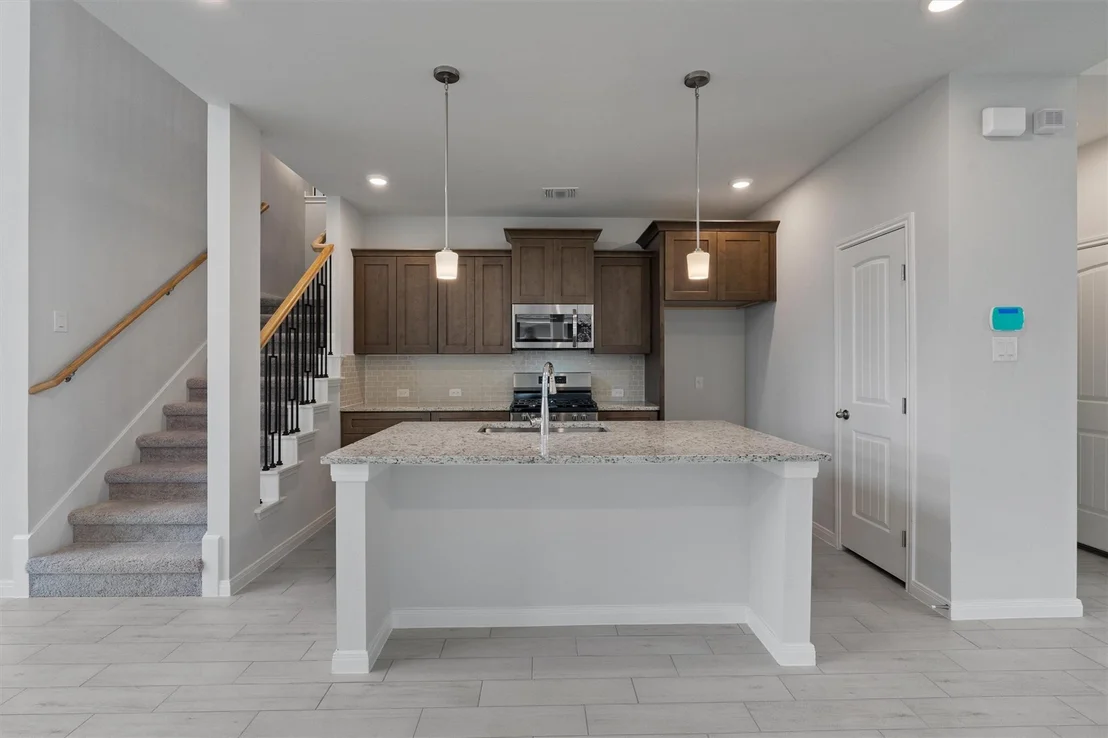Photo of 313 Stellar Wind DR