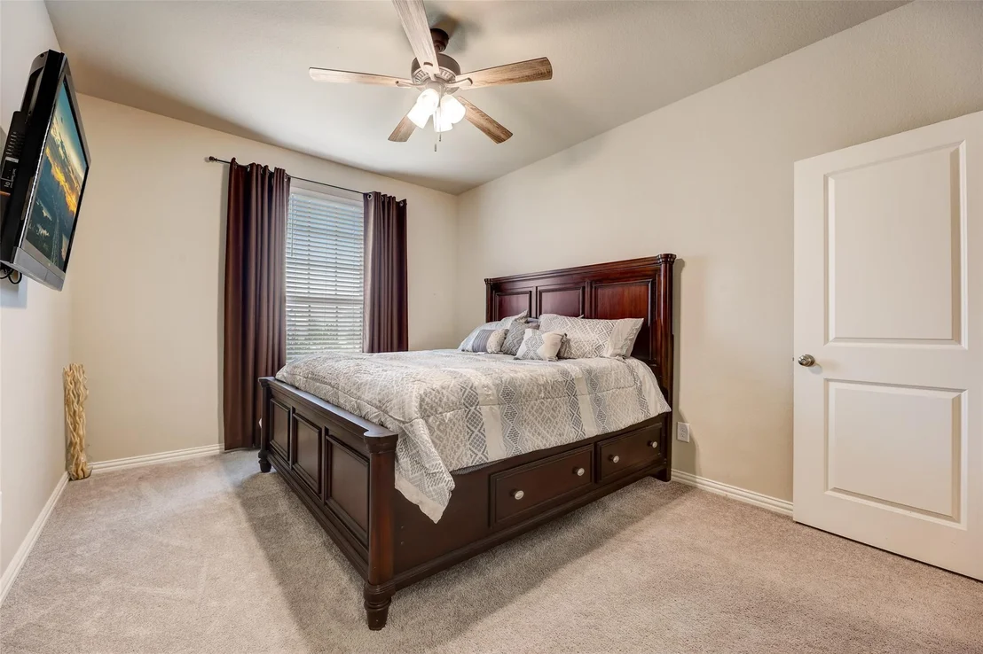 Photo of 285 Coyote Creek WAY