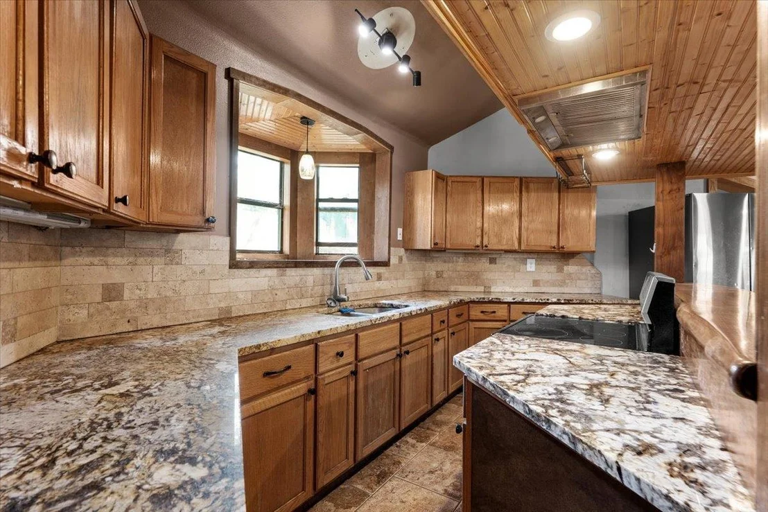 Photo of 138 Forest LN