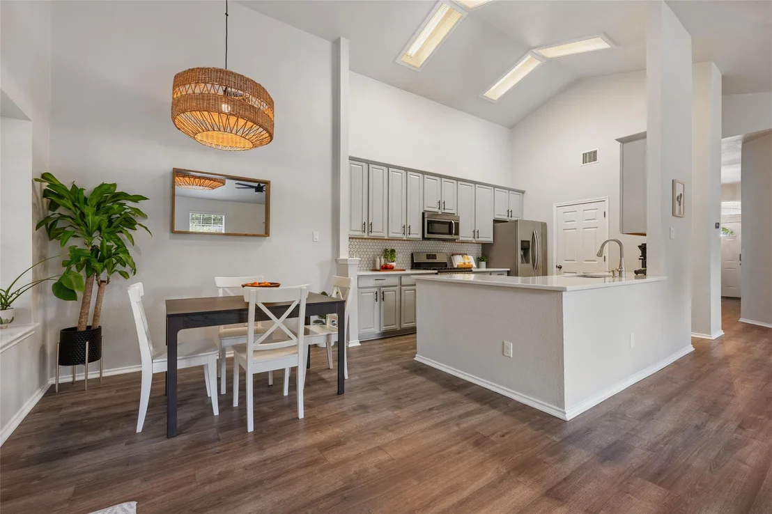 Photo of 3112 Lynnbrook DR