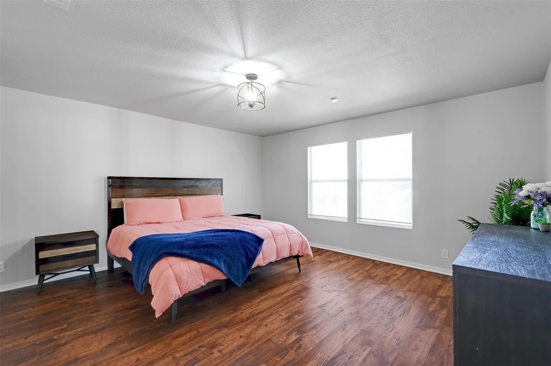 Photo of 610 Duke BND