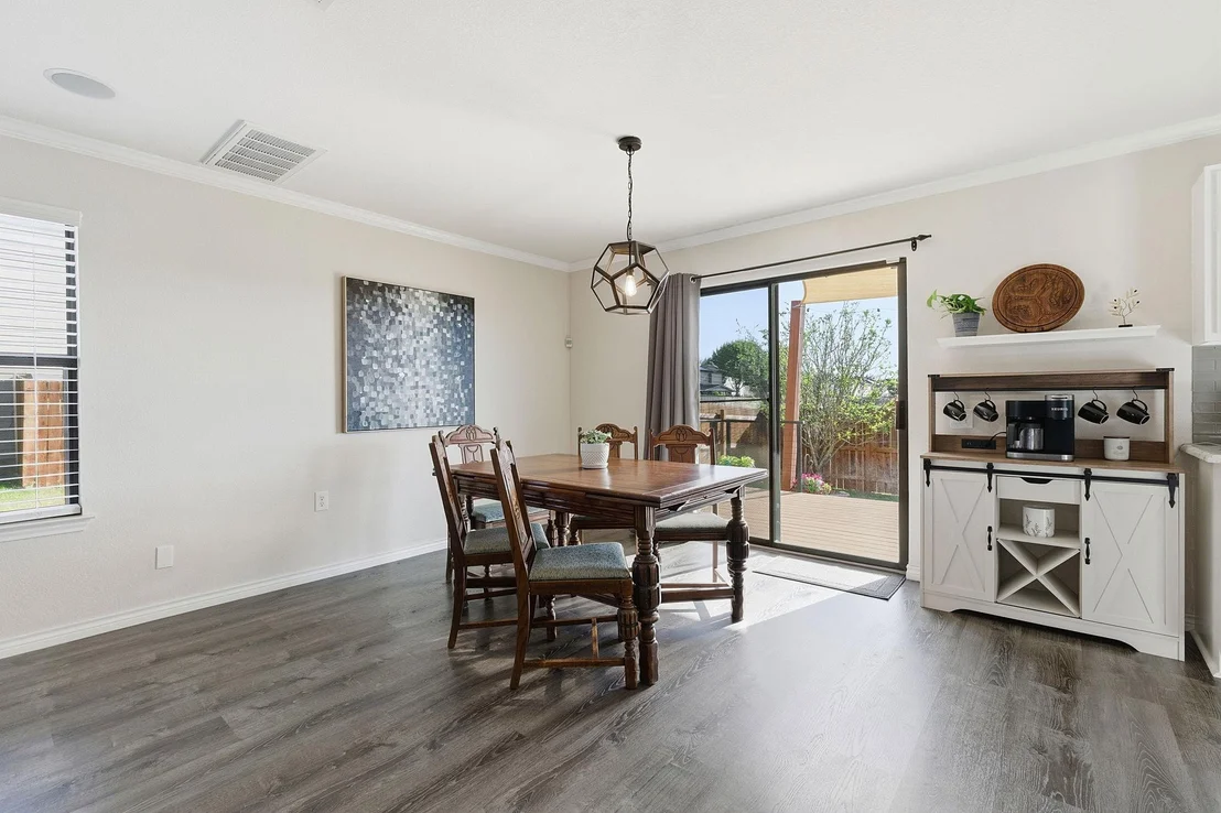 Photo of 6621 Quinton DR