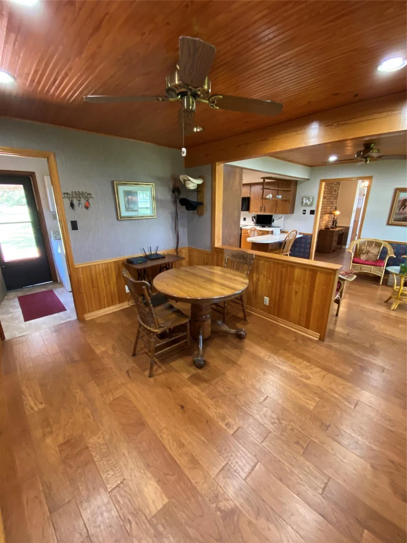 Photo of 140 Oakridge RD