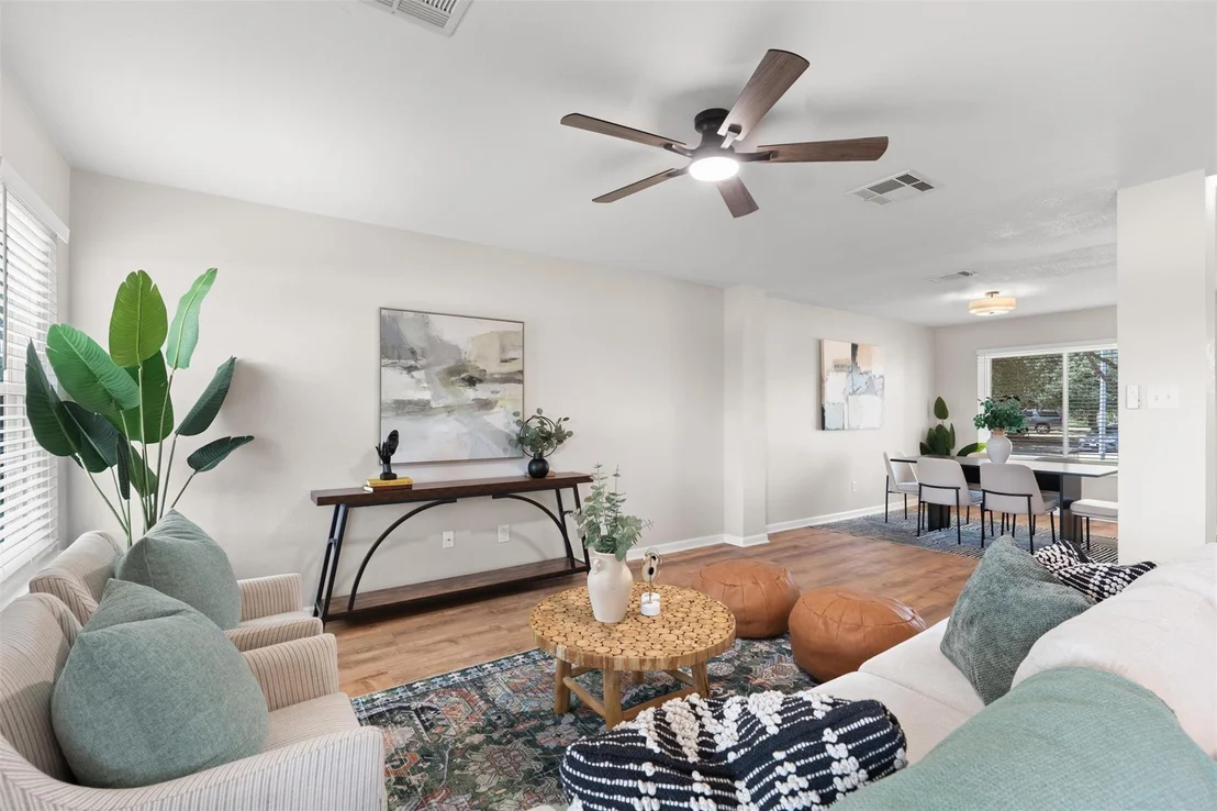 Photo of 724 Lavaca LOOP