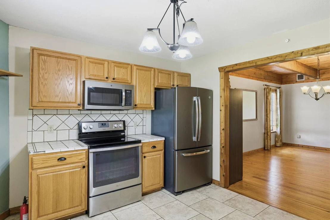 Photo of 903 SUMMIT CRES