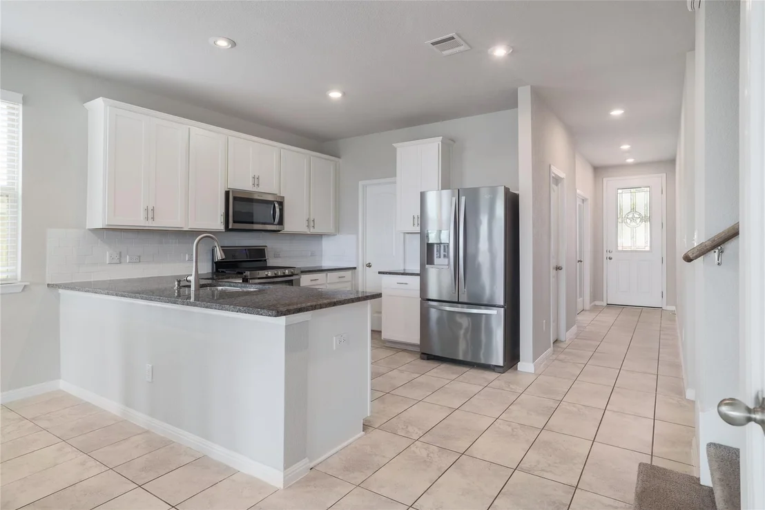 Photo of 1032 Myrna BND