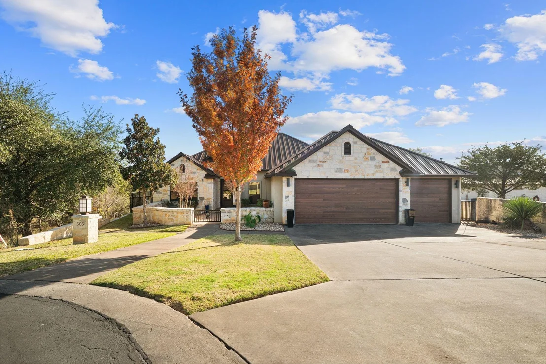 Photo of 303 Emerald WAY