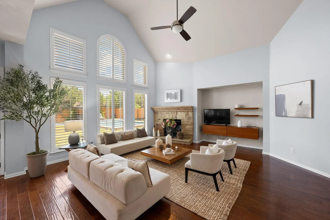 Photo of 490 Aspen DR