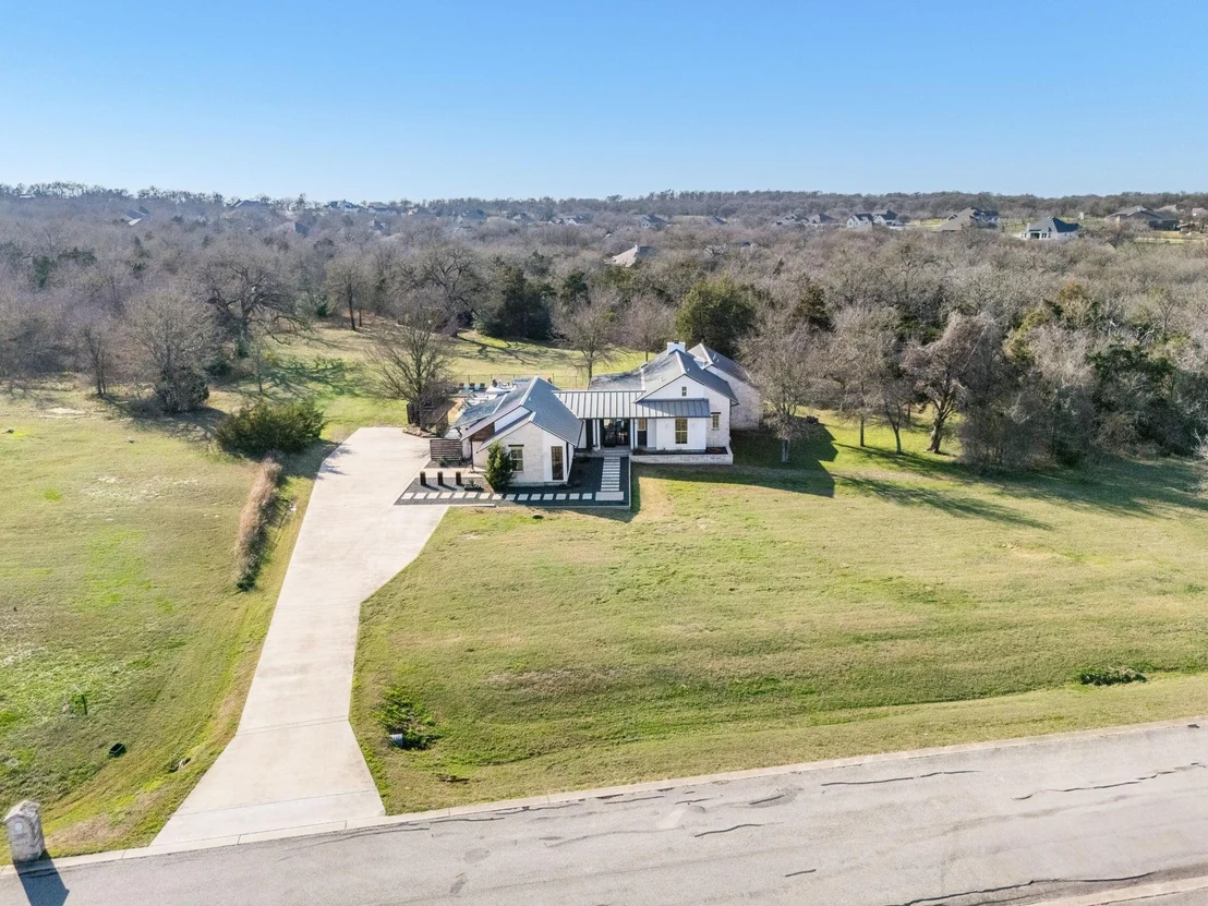Photo of 220 Estate ROW