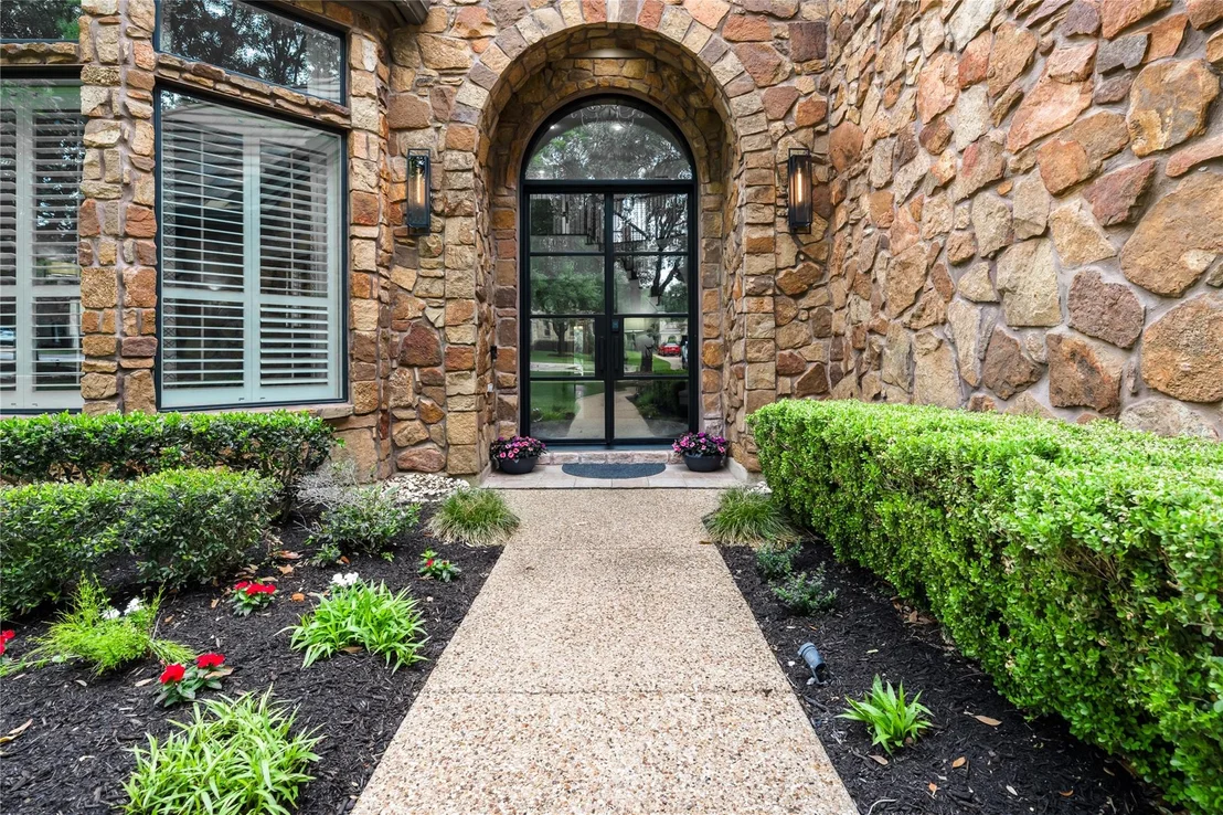Photo of 11709 Eagles Glen DR